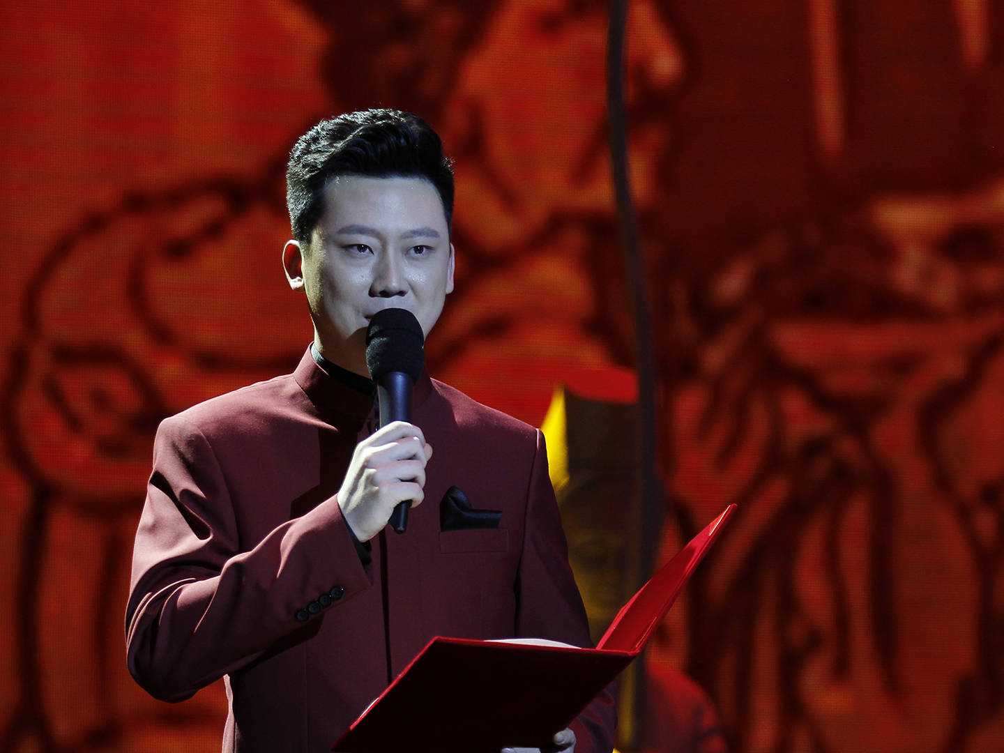 大同交通广播,大同生活广播及太原交通广播主持人,录音师,现任大同市