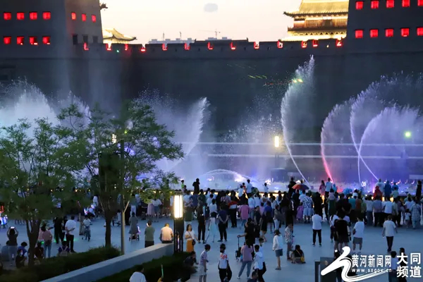 19:30-20:10!大同市永泰门广场音乐喷泉开放时间有调整